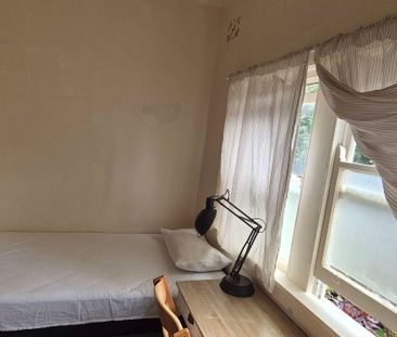 North Bondi - Photo 2