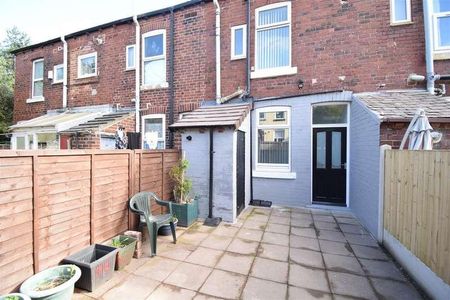 Whitehall Street, Wakefield, WF2 - Photo 3