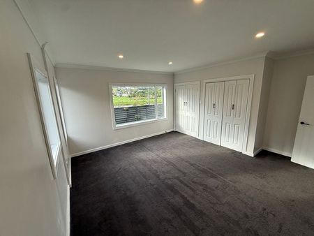 Charming 4BR Family Home in Otaihanga - Photo 3