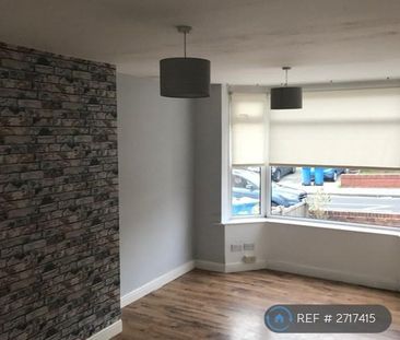 3 bedroom semi-detached house to rent - Photo 3