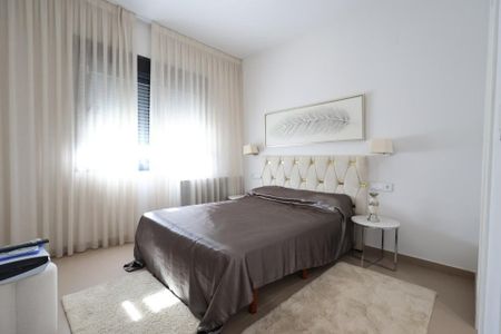 Exquisita Villa de Lujo en Orihuela Costa - Campoamor - Photo 2