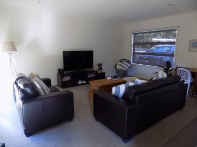 LARGE TWO BEDROOM TOWNHOUSE - Photo 2