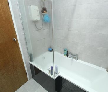 3 bedroom semi-detached house to rent - Photo 4