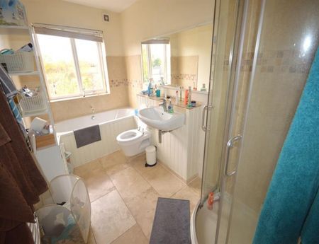 3 Bedroom Semi Detached To Let - Photo 5