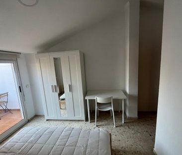 Carrer de Josep Benlliure, Valencia, Valencian Community 46011 - Photo 4