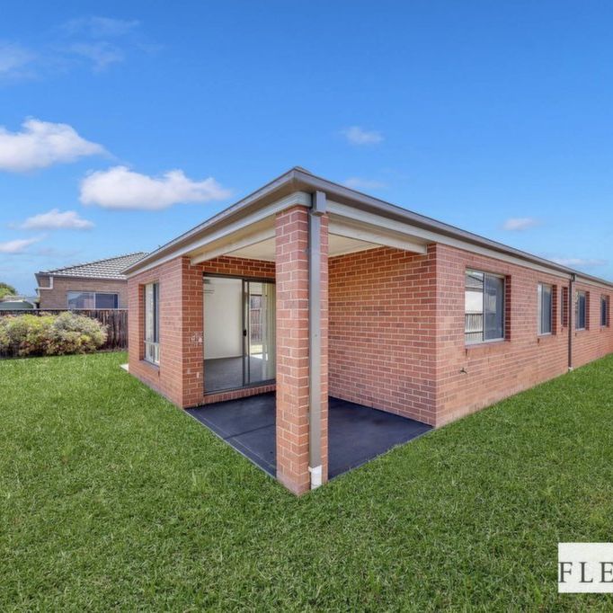 Spacious Family Home in Serene Brookfield - Photo 1