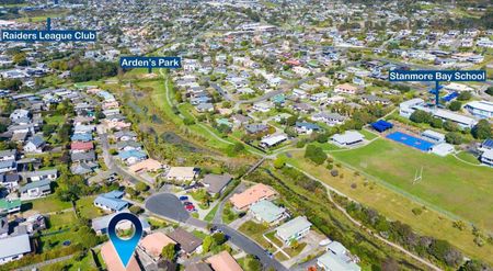 Sun Soaked Stanmore Bay House - Photo 4