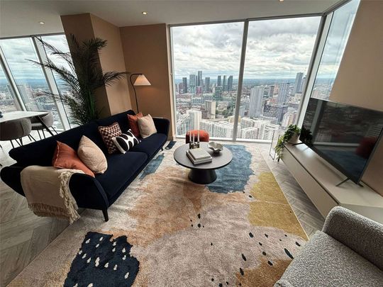 *ONE MONTHS FREE RENT ON SELECTED APARTMENTS* 40th Floor Fully Furnished Three Double Bedroom Apartment with unrivalled facilities in the Exclusive Cortland Development, Colliers Yard. - Photo 1