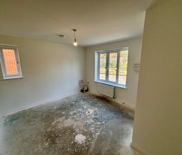 3 bedroom semi-detached house to rent - Photo 3