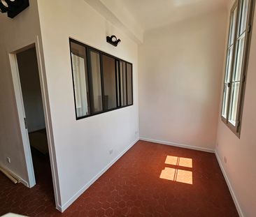 Location Appartement 3 pièces 54m² AIX EN PROVENCE 13100 - Photo 3