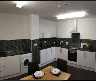 LARGE BEDROOM - PRIVATE STUDENT HALLS - STUDENT ACCOMMODATION LIVER... - Photo 1