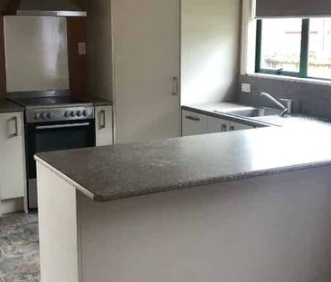 Cozy Family Home - Photo 1