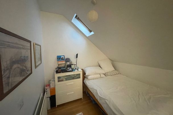 Woodside Grove - Photo 1