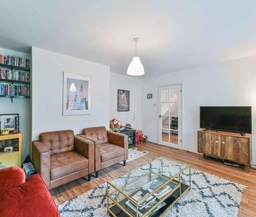 Revell Rise, Plumstead, SE18 - Photo 3