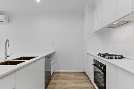 26 Jandakot Walk, Point Cook VIC 3030 - House For Rent | Domain - Photo 2