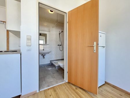 Innenstadt-Apartment mit Ausblick in ruhiger Innenhoflage! Top 520 - Photo 2