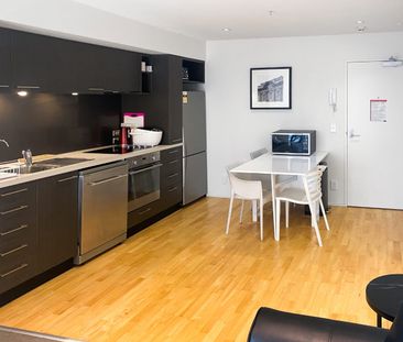 Apartment in the City - Photo 5