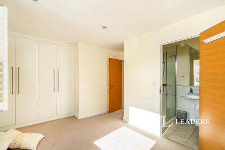 3 bedroom terraced house to rent - Photo 4