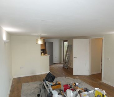 1 bed Apartment - To Let - Photo 3