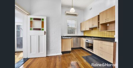 Beautiful Marrickville Bungalow - Photo 3