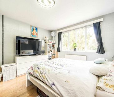 Seymour Gardens, Hanworth Park, TW13 - Photo 4