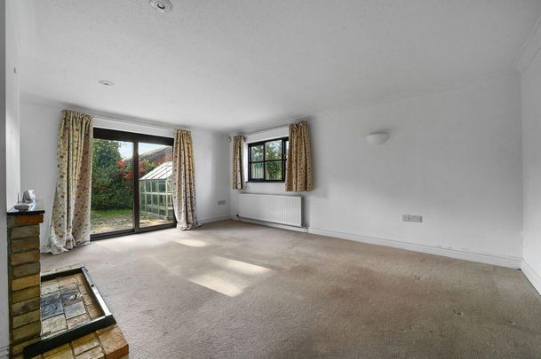 5 bedroom detached house to rent - Photo 1