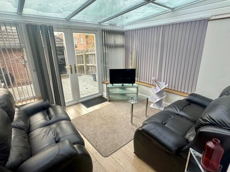 Eagle Way, Hampton Vale, Peterborough... - Photo 2