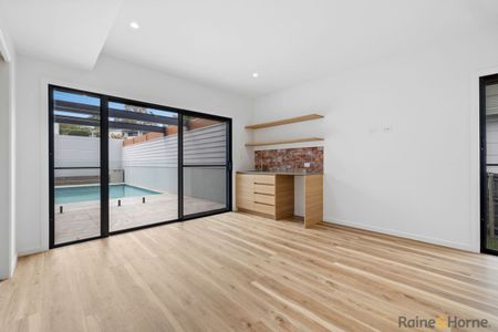 Luxury Family Living - Brand New Home - Photo 3