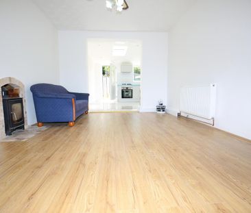 3 bedroom bungalow to rent - Photo 1