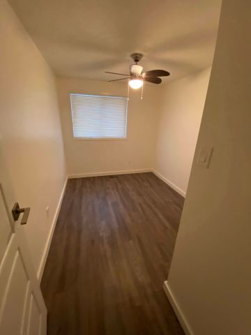 For Lease - 5815 Swayze Drive Unit# 22, Niagara Falls, Ontario - Photo 2