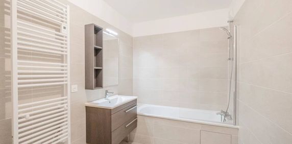 Rental Apartment Clichy Centre ville - Photo 2