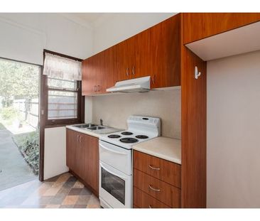 Garden Flat Apartment - Photo 2