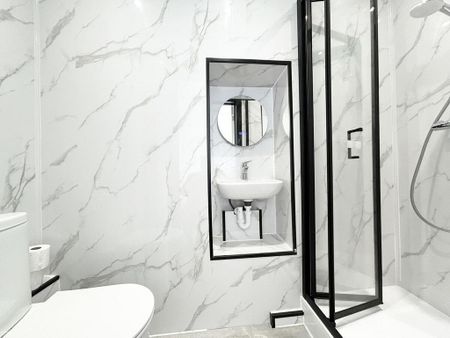 1 bedroom in a house share to rent - Photo 5