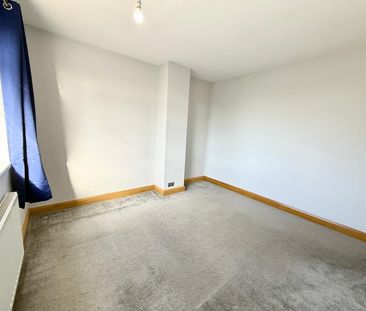 Manston Way, Leeds - Photo 3