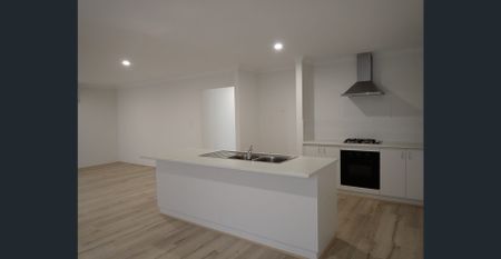 FRESH, MODERN, GREAT LOCATION-----HOME OPEN – FRIDAY 12/12/2025 – TIME 12:00PM TO 12:30PM - Photo 2