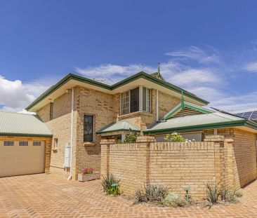 Stroll to the River - Photo 1