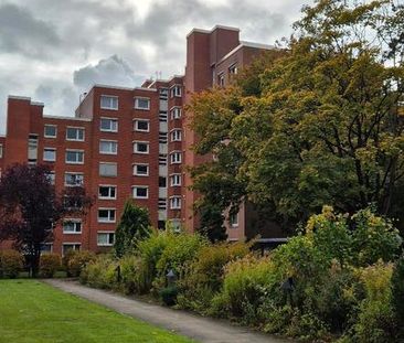 3-Zimmer-Wohnung mit Balkon und Tiefgarage in Hamburg-Stellingen - Photo 1