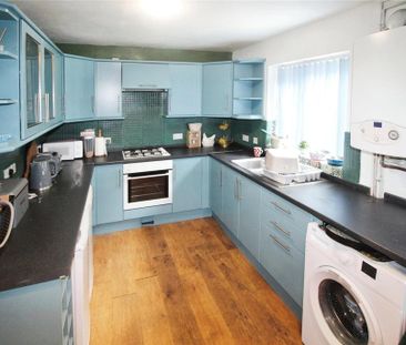 3 bedroom semi-detached house to rent - Photo 5