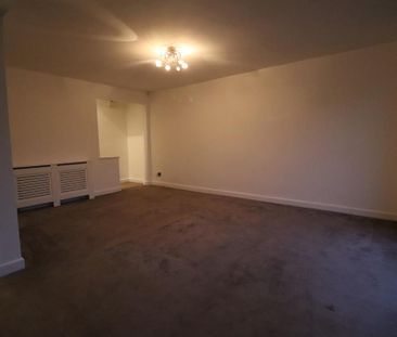 4 bedroom detached bungalow to rent - Photo 5