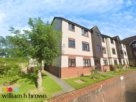 California Close, Colchester - Photo 4