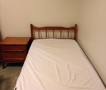 Chambre à louer pour étudiant-e seulement - Photo 2