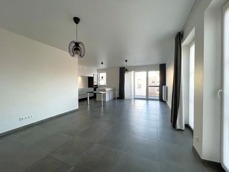 RECENT 2 SLAAPKAMER-APPARTEMENT MET TERRAS EN AUTOSTAANPLAATS - Foto 2