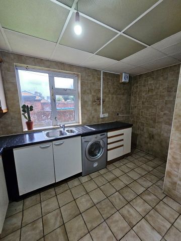 2 Bed Flat, Gregory Hood Road, CV3 - Photo 2