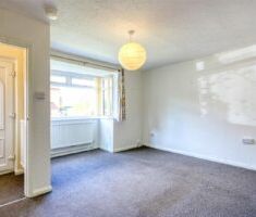 2 BEDROOM House - Semi-Detached - Photo 6