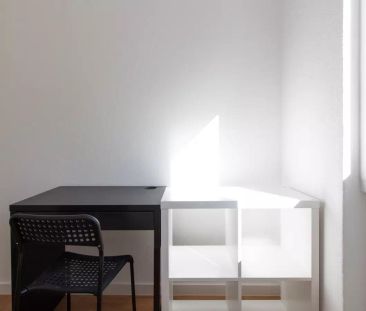 Nice room for rent in 4-bedroom apartment in affordable Benfica - Photo 5