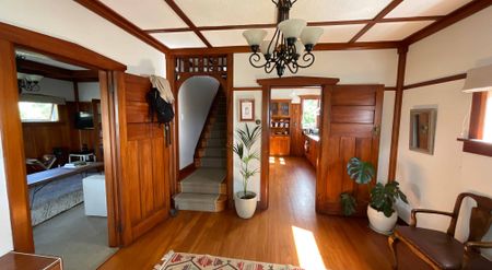 FAMILY LIVING CLOSE TO THE HOSPITAL - Photo 5