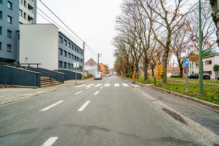 Appartement met één slaapkamer in Mons - Photo 2