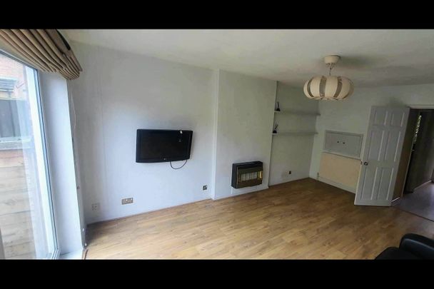 2 Bed Terraced House, Ferngill Close, NG2 - Photo 1