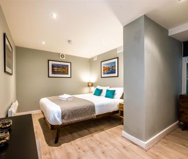 3 bedroom apartment to rent - Photo 2