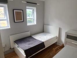 Room in a Shared Flat, Rutland Park Mansions, NW2 - Photo 2
